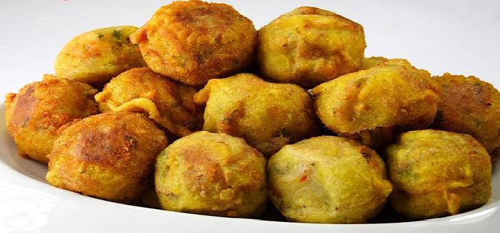 Potato Bonda/Aloo Bonda - Tamil Recipe Snack Variety